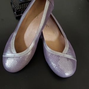 Vionic ballet slip on flats